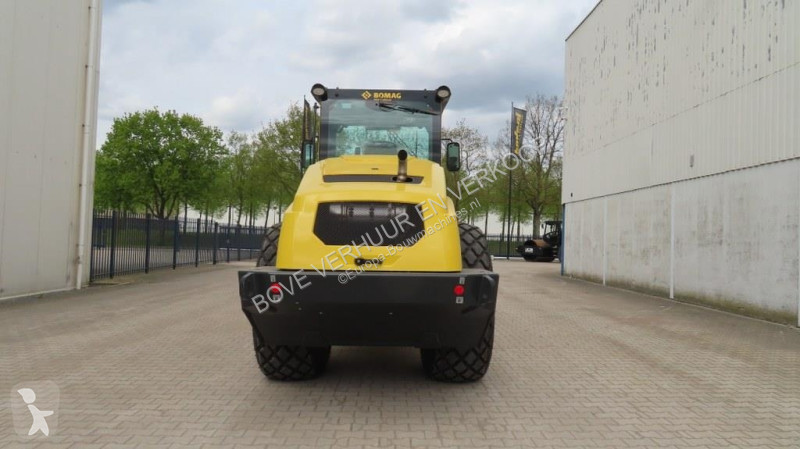 Compactador Bomag BW213 D-5 PL
