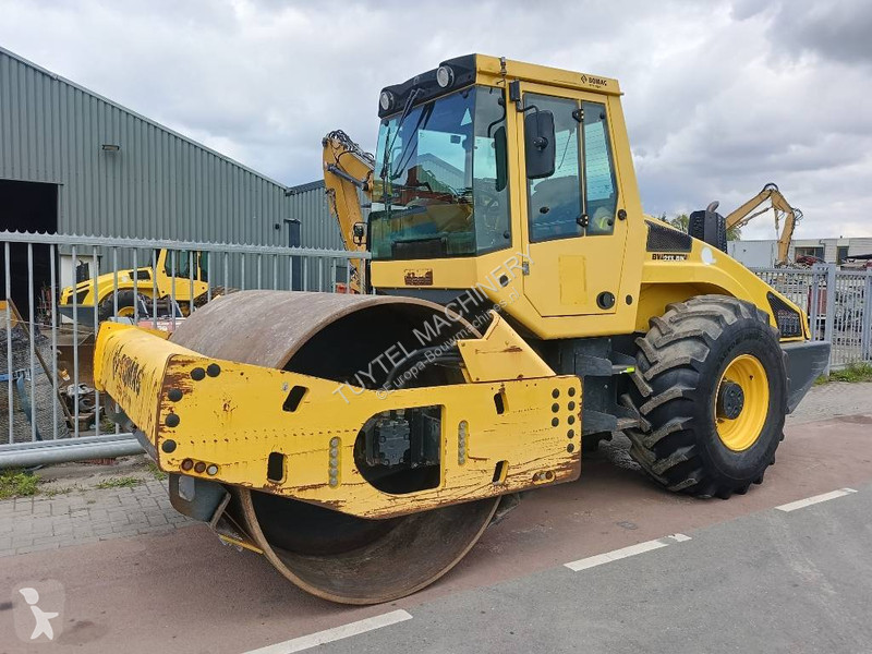 مدحلة Bomag H4 i wals roller compactor