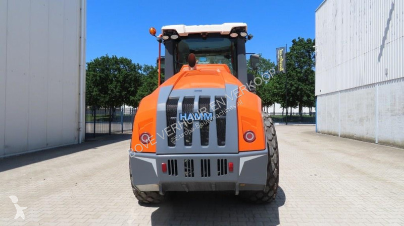 Compactador Hamm HC110i