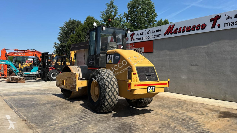 Zhutňovač Caterpillar CS-533E