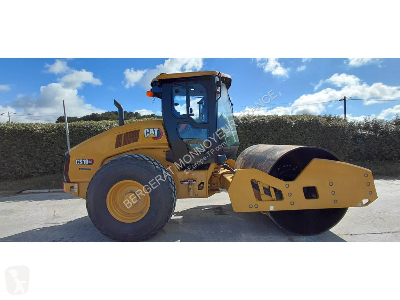 Zhutňovač Caterpillar CS10GC