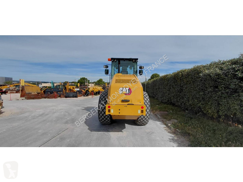 Zhutňovač Caterpillar CS17