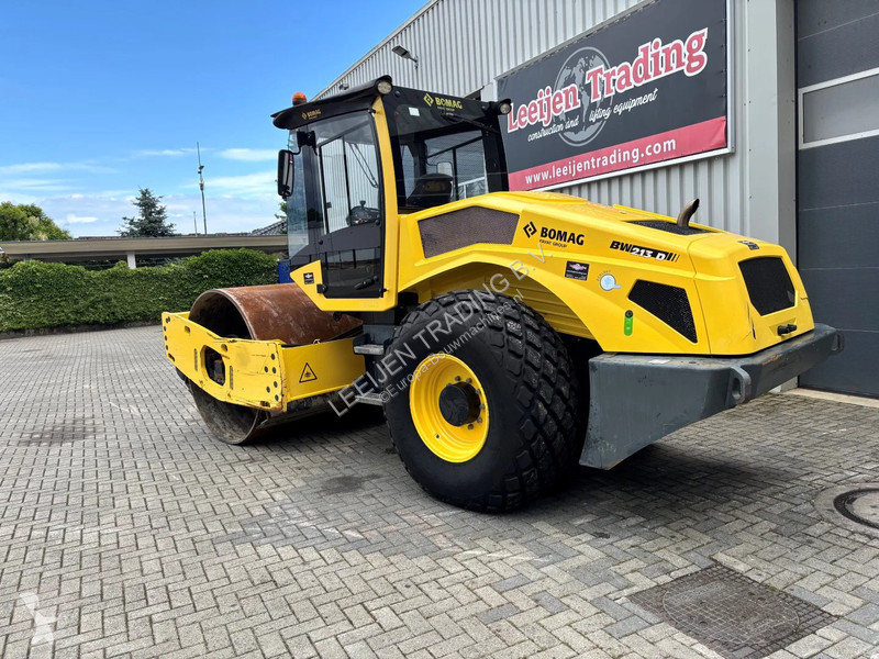 Zhutňovač Bomag BW 213 D-5 Single drum roller....