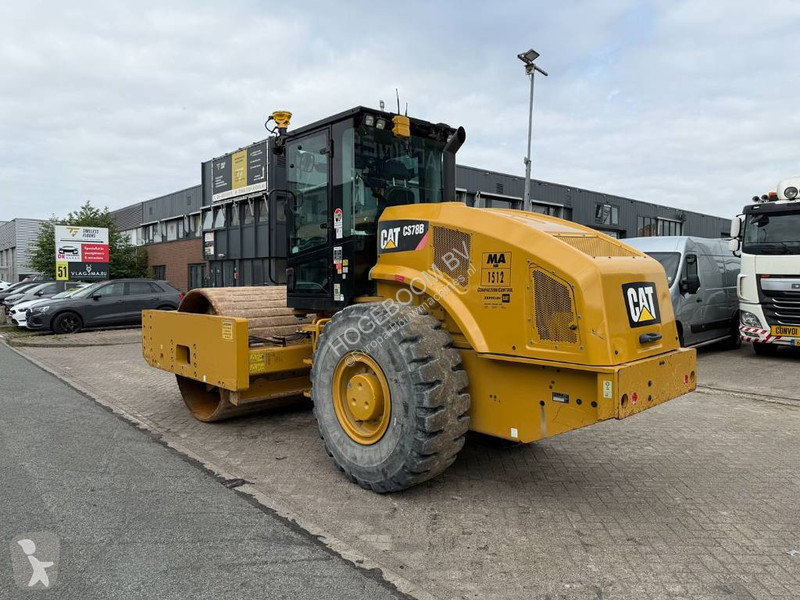 Zhutňovač Caterpillar TRIMBLE GPS INCL