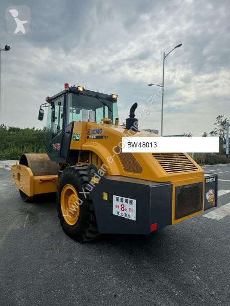 Zhutňovač XCMG XS163J