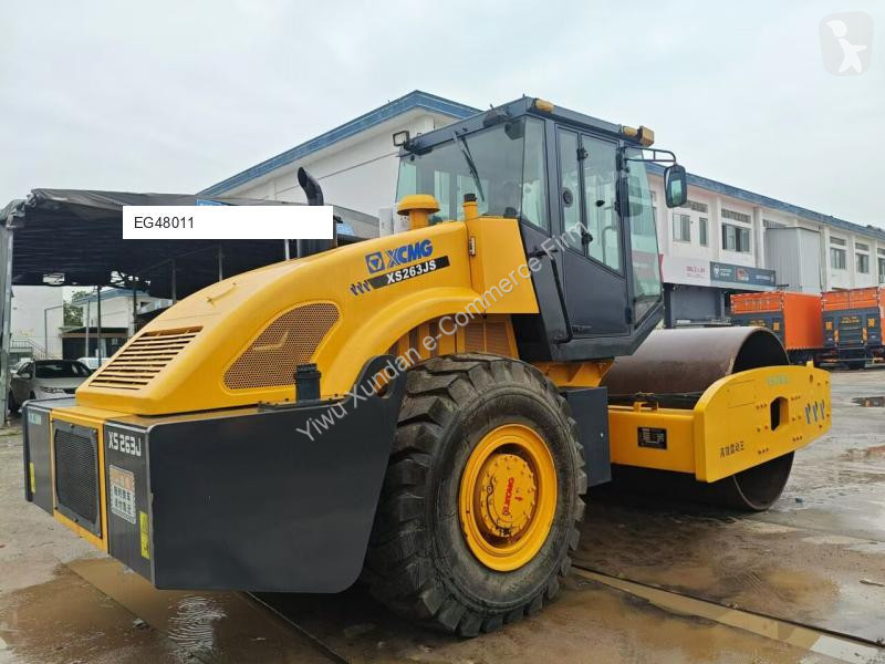 Zhutňovač XCMG XS263J