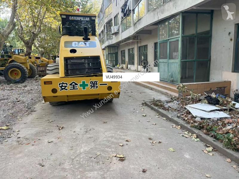 مدحلة Caterpillar