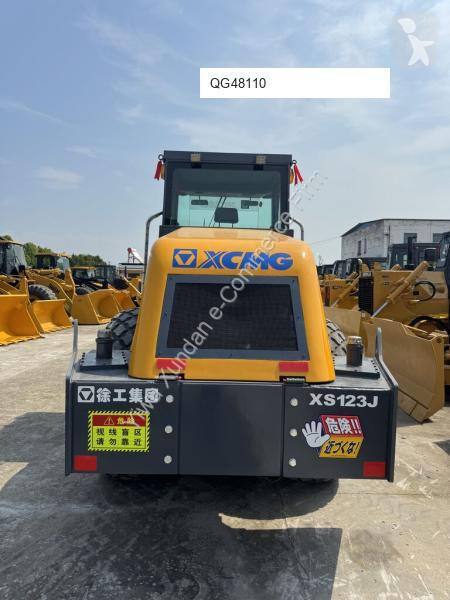 Zhutňovač XCMG XS123J