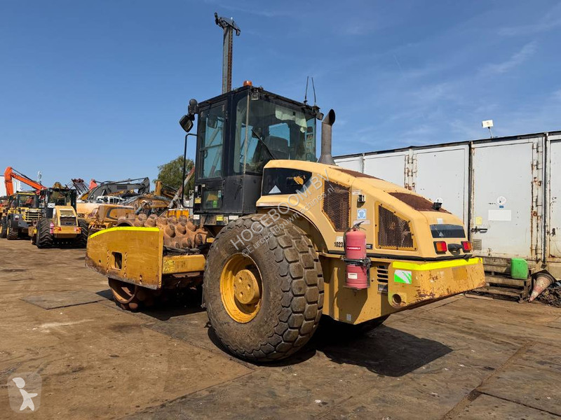 Zhutňovač Caterpillar CP 76