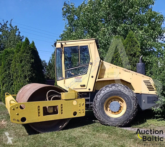 Compactador Bomag BW 211 D