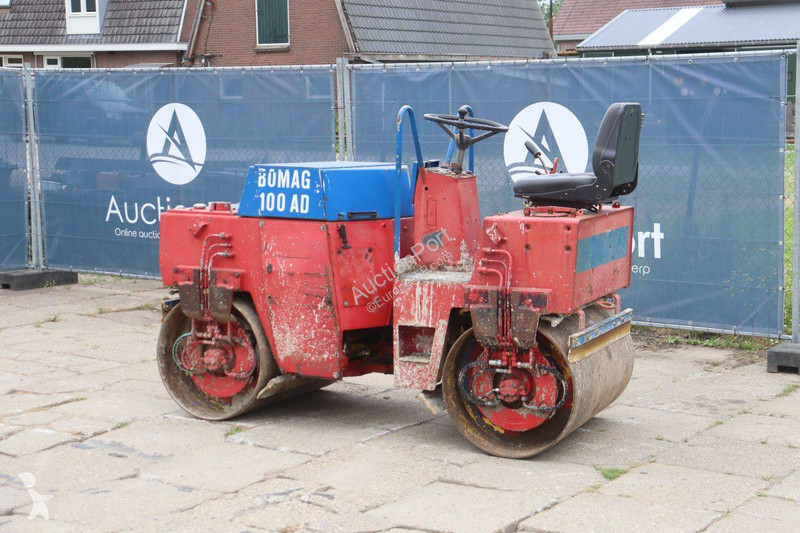Compacteur Bomag 100AD