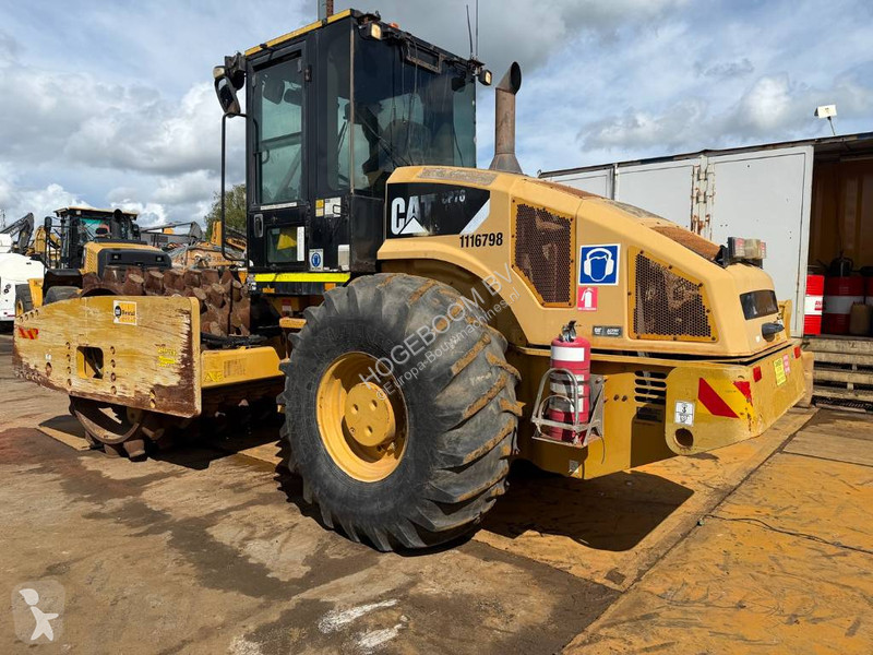 Дорожный каток Caterpillar CP 76