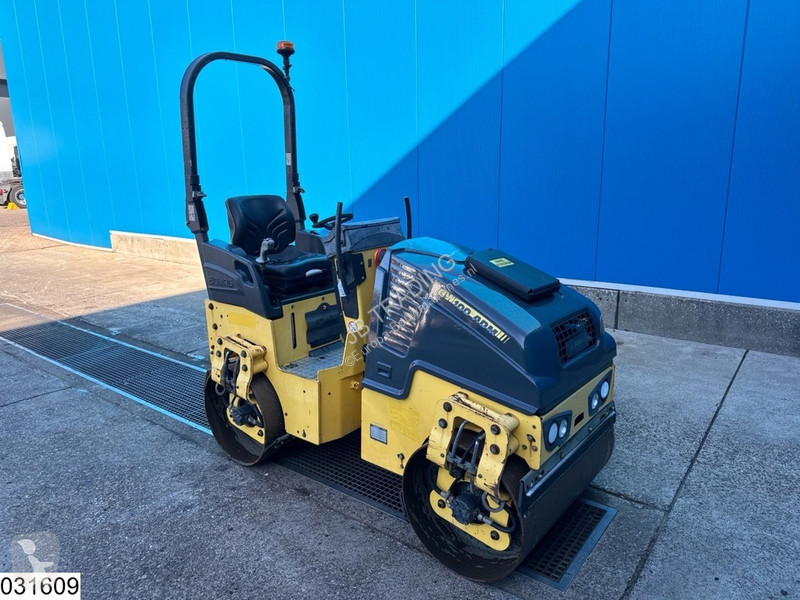 Compactador Bomag 100ADM-5 667 hr, 2015, 15,1 kW
