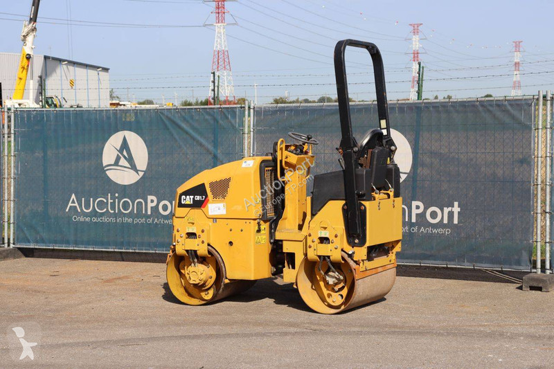 Compactador Caterpillar CB1.7