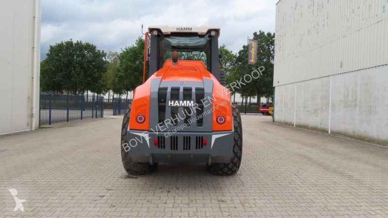 Compactador Hamm HC120i