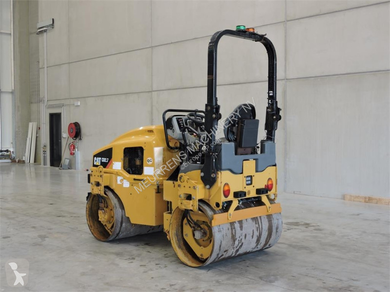 مدحلة Caterpillar CB2.7