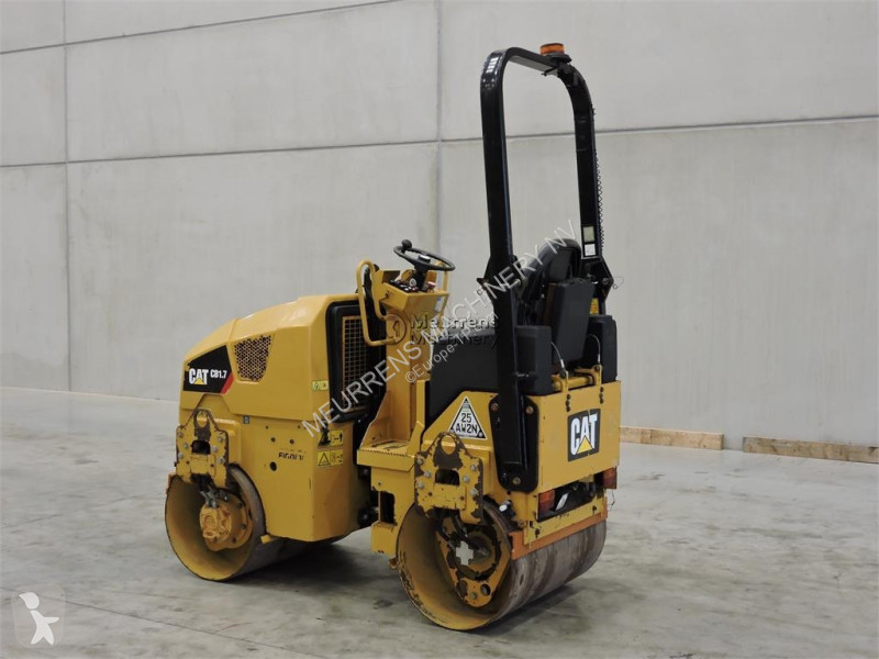 مدحلة Caterpillar CB1.7