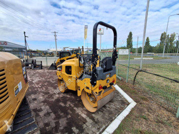 Compacteur tandem Caterpillar
