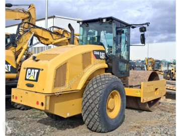 Compacteur monocylindre Caterpillar