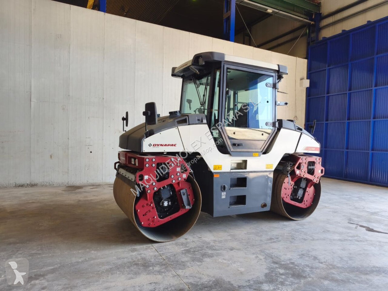 Walec Dynapac DG2300