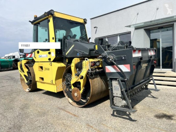 Compactador tándem Bomag