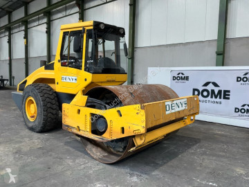 Compacteur Bomag BW211 D-4