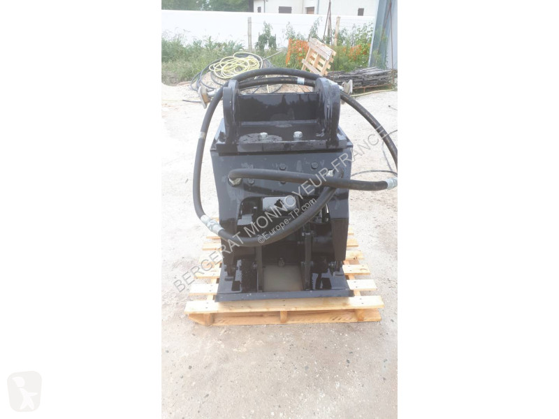 Compacteur Caterpillar CVP75