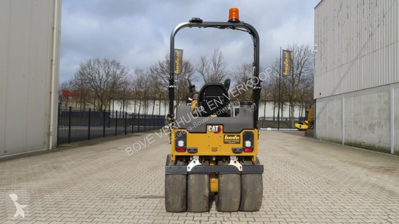 مدحلة Caterpillar CC4.0