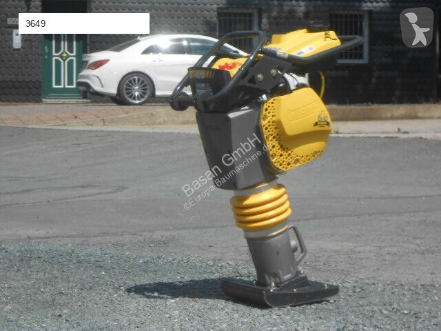 Zhutňovač Bomag BT 65