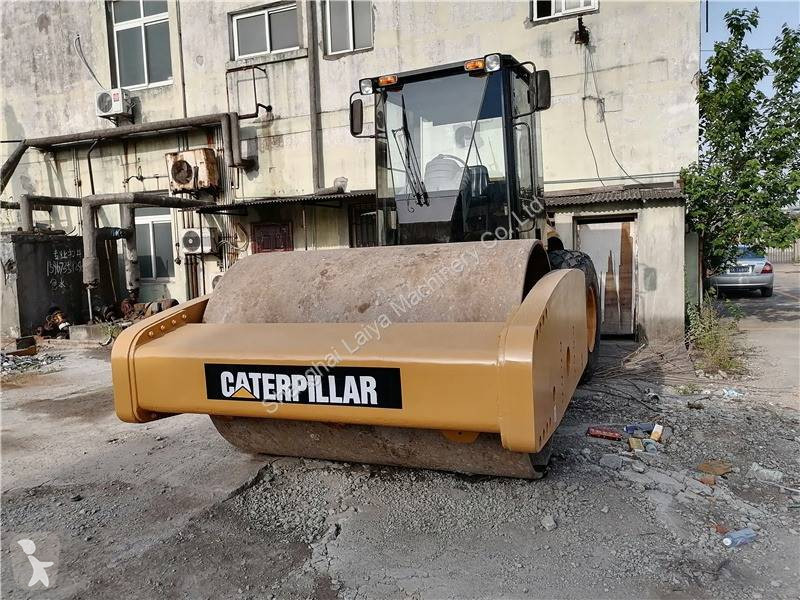 Compactador Caterpillar CS683E