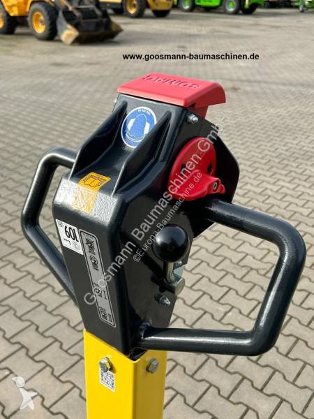 Compactador Bomag BPR 70/70 DE