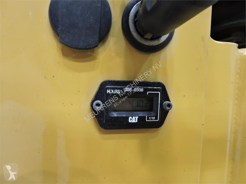 مدحلة Caterpillar CB1.7