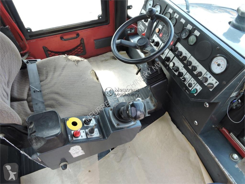 Zhutňovač Bomag BW174