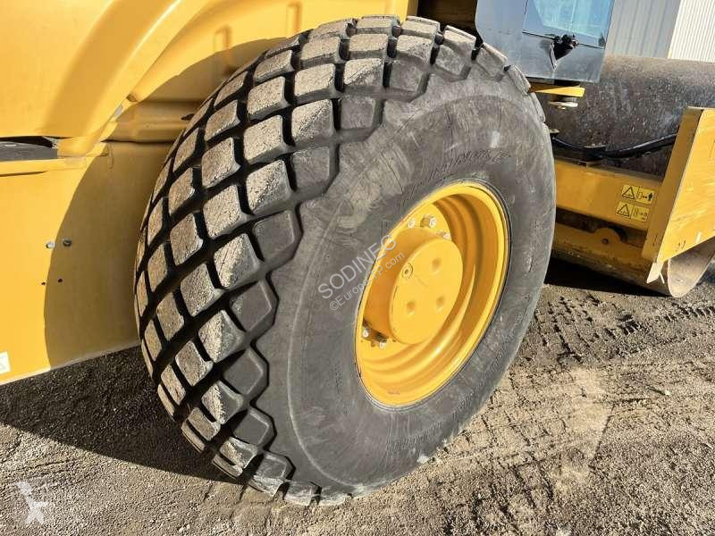 Compacteur Caterpillar