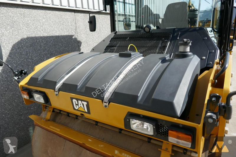 Compactor Caterpillar CB10