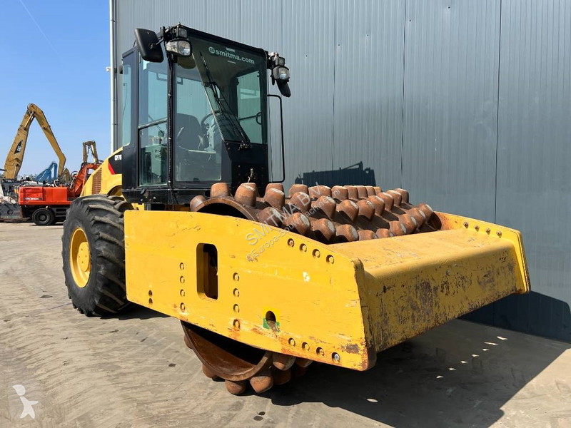 Zhutňovač Caterpillar CP76