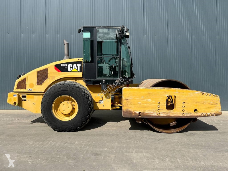 Compactor Caterpillar CS76