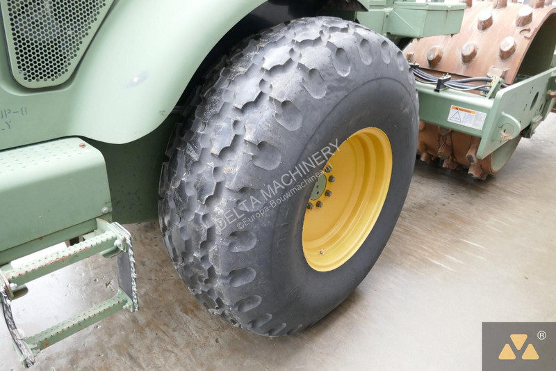 Compactador Caterpillar CS563D Ex-army