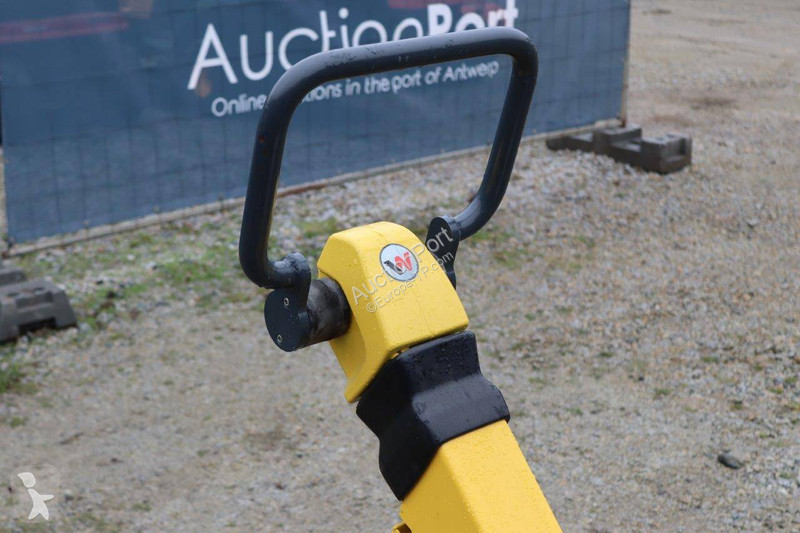 Walec Neuson DPU 6555