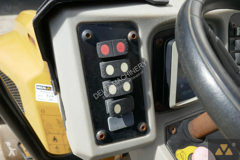 مدحلة Caterpillar CB2.7