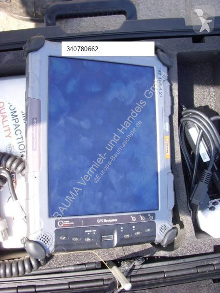 Дорожный каток Hamm H13i mit Verdichterplatten...