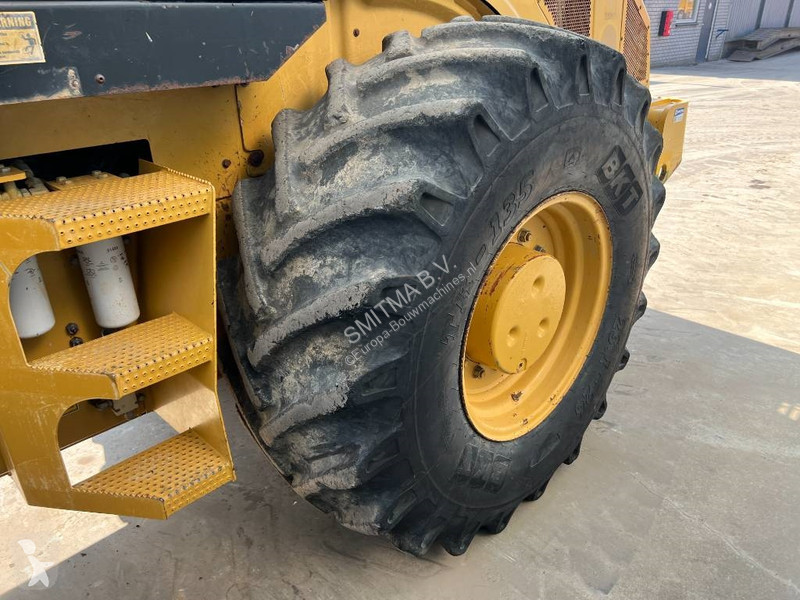 Zhutňovač Caterpillar CP76