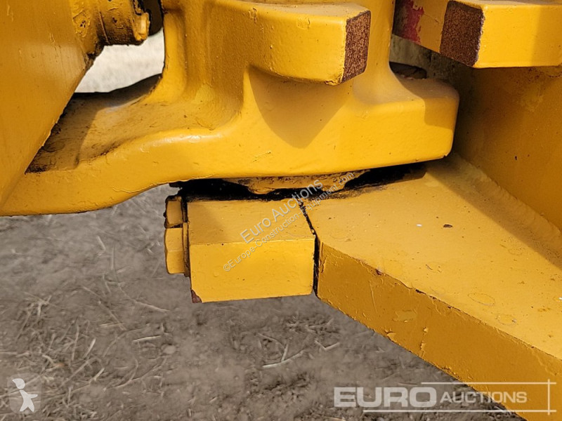 Compactador Caterpillar CS553E