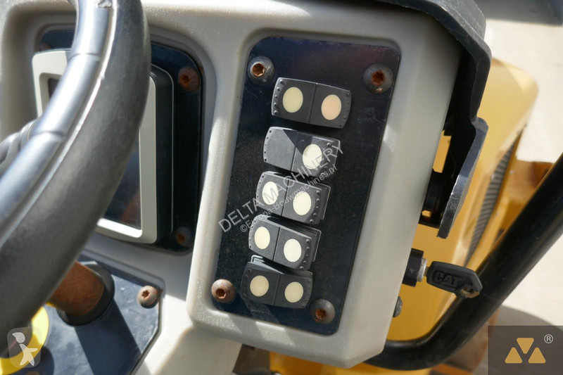 مدحلة Caterpillar CB2.7