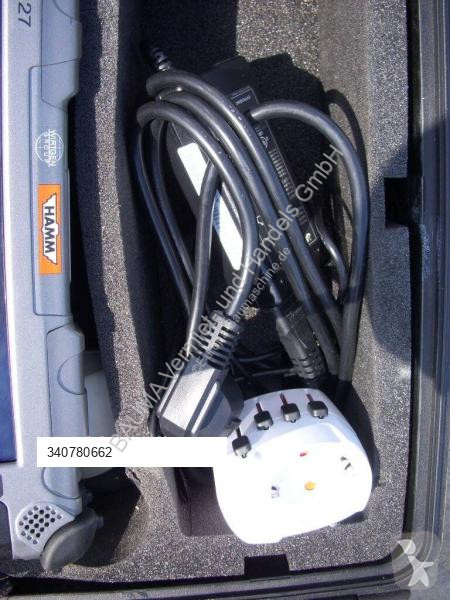 Дорожный каток Hamm H13i mit Verdichterplatten...