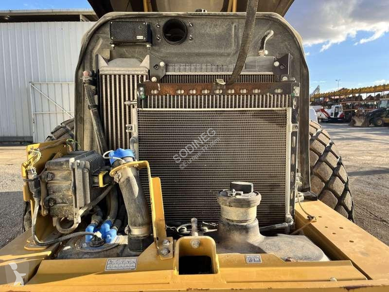 Compacteur Caterpillar