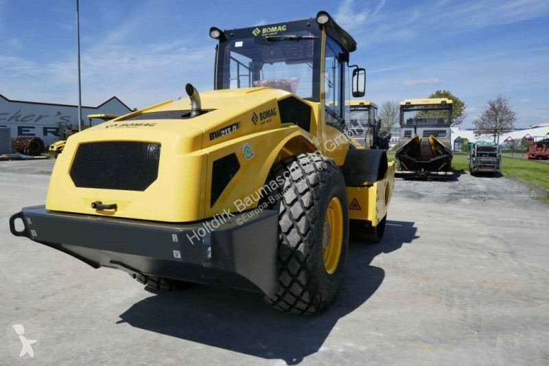 Compactador Bomag D-5
