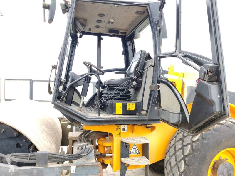 Jordstamper JCB VM 132  roller