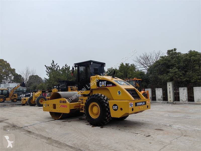 Compactador Caterpillar CS683E