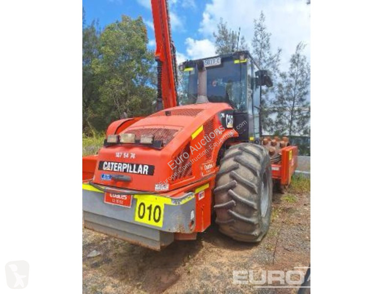 Jordstamper Caterpillar XT